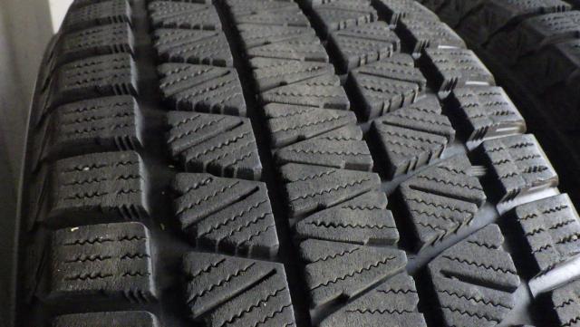 2019年製 8.8~8.9mm山！ブリジストン　ブリザック　DM-V3　265/65R17