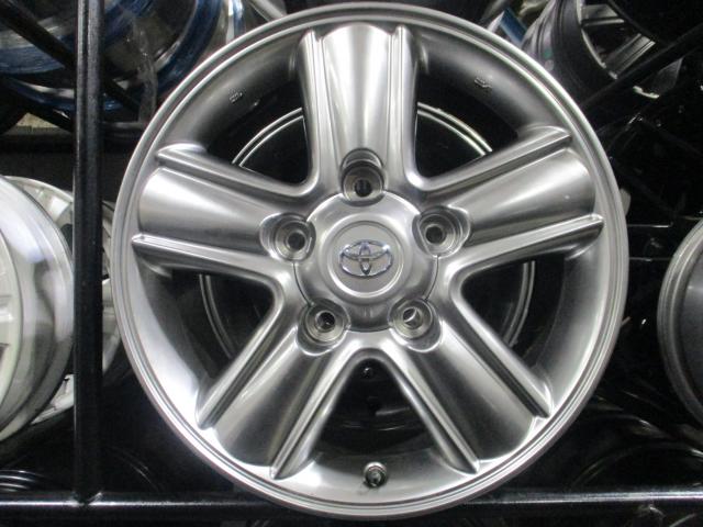 トヨタ純正　100ランドクルーザー　シグナス　18×8J（+60）5H-150　ハイグロス
