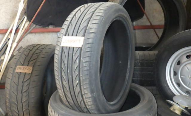 海外製 225/45R19
