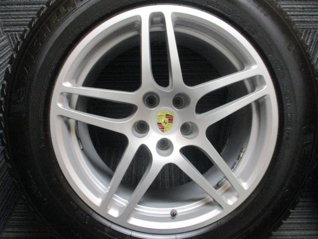 ポルシェ純正　マカン　18×8/9J（+21）5H-112/　235/60　255/55R18（ミシュラン　X-ICE SNOW　SUV）