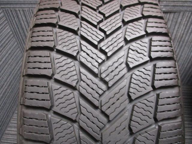 ポルシェ純正　マカン　18×8/9J（+21）5H-112/　235/60　255/55R18（ミシュラン　X-ICE SNOW　SUV）