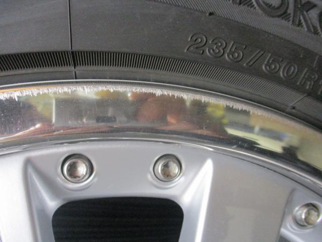 OZ　ミケランジェロ（パテントリップ）18×8.5J（+40）5H-120/　235/50R18（ヨコハマ　 AVID ENVIGOR）