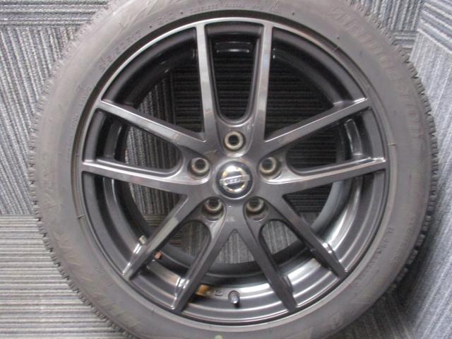 日産純正オプション　エスティ―ロ　17×7J（+45）5H-114.3/　215/50R17（ブリヂストン　VRX2）