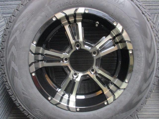 MID　ナイトロパワー　クロスクロウ（ブラックメタリック/ミラーカット）16×5.5J（+20）5H-139.7/　185/85R16（ヨコハマ　ジオランダー　G075）タイヤバリ山