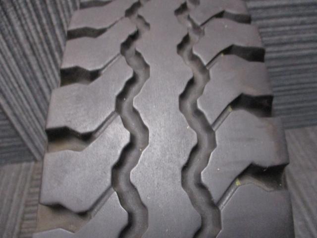 スバル純正　サンバ―バン　12×4J（+40）4H-100/　5.00-12　6PR（ヨコハマ　Y823A）　稀少　センターキャップ変更でアトレー、ハイゼットなどにも