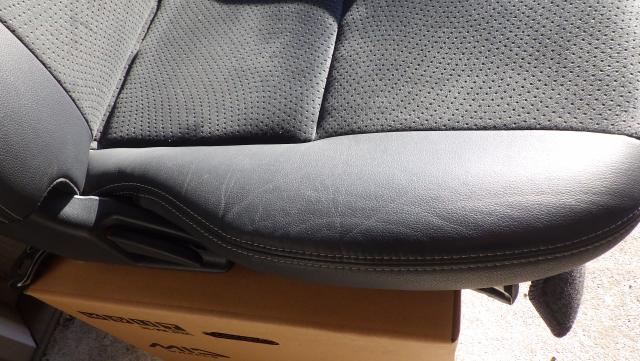 ハイエース２００系スーパーＧＬ ダークプライムII 純正フロントシート左右セット 使用距離11200km