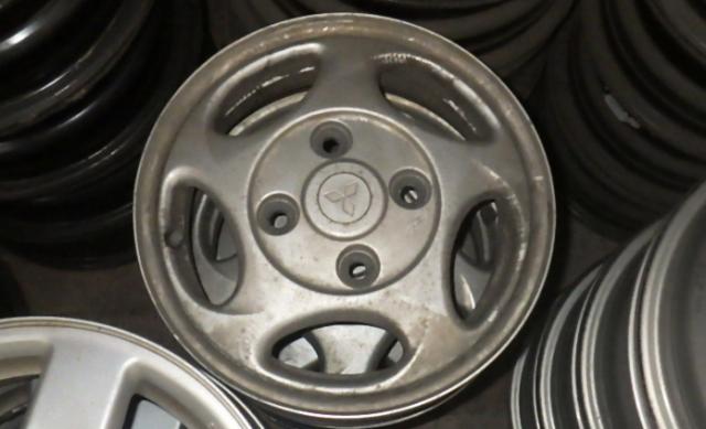 三菱純正ホイール 4.5J-13 100 4穴 +46