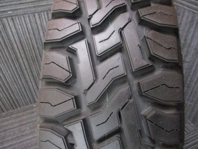 レアマイスター　LMG　OFF　STYLE（ハイパーシルバー）16×5.5J（+20）5H-139.7/　185/85R16（トーヨー　オープンカントリーRT）美品、タイヤバリ山　2025年製造