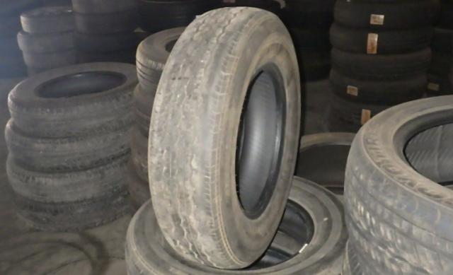 ブリヂストン 195/80R15LT