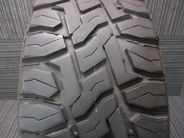 KMC　XD775　ロックスター　20×8.5J（+10）5H-127/139.7/　275/55R20（トーヨー　オープンカントリーRT）タイヤバリ山