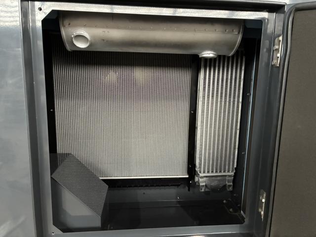 北越工業　新古品発電機　稼働時間1.3時間