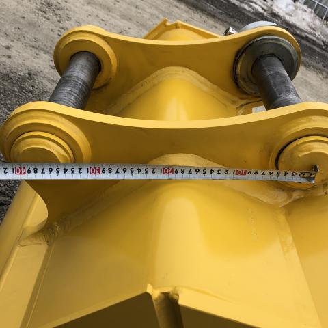 ☆ 新品 ☆ コマツ　PC138　純正バケット / 0.5m3 / ピン付き