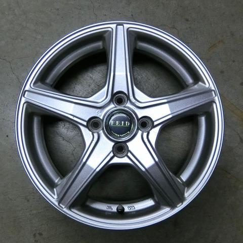 社外アルミホイール 15x5,5 4H 100 +45 シルバー