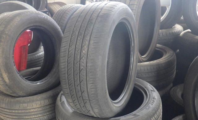 海外製 215/50R17