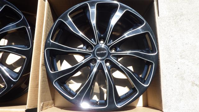 ブリヂストン BALMINUM 18x7.5J ET53 114.3-5h ４本セット 080426