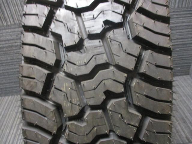 共豊コーポレーション　PPX　MIL:8　17×7J（+35）5H-127/　245/75R17（ヨコハマ　ジオランダーX-AT）　新品展示品　ラングラー　