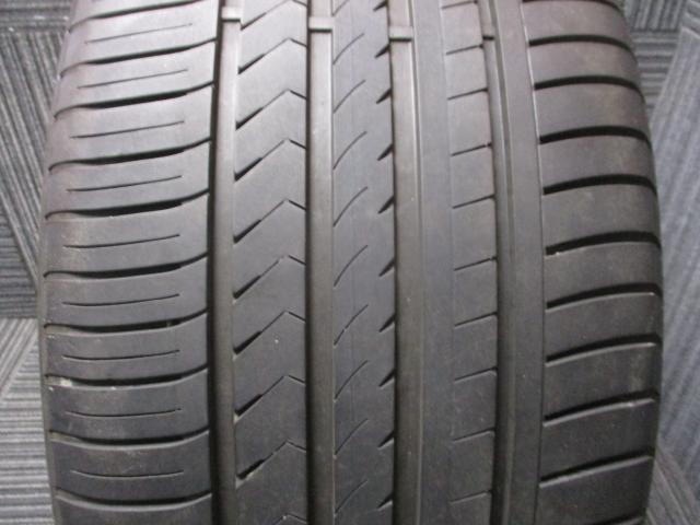 カールソン　1/11RS　ブラックエディション　21×9/10（+30）5H-120　オマケタイヤ付き