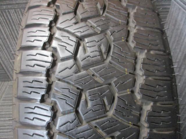 MLJ　エクストリームJ　18×8J（+40）5H-114.3/　225/55R18（トーヨー　オープンカントリーA/TⅢ）タイヤバリ山