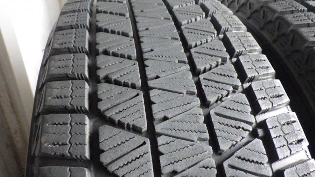 17×7J 5H/114.3 39 2021年製9~9.2mm山！ ブリヂストン ブリザックDM-V3 225/65R17 102Q 17x7Jトヨタ純正ナット専用アルミ 中古4本セット 080530