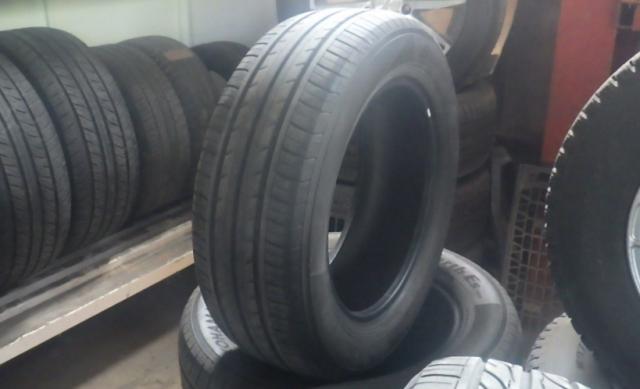 ヨコハマ 215/60R16