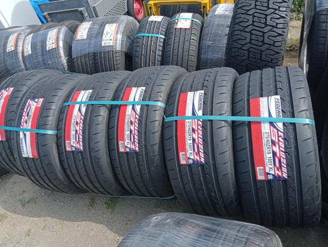 275/40R19 275/40R19  一台分4本セットあり1本価格 新品