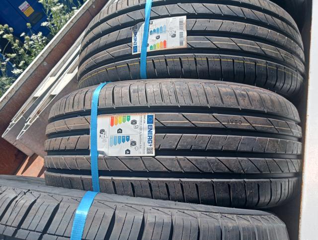 235/50R19 一台分4本セットあり1本価格新品未使用品 NO2