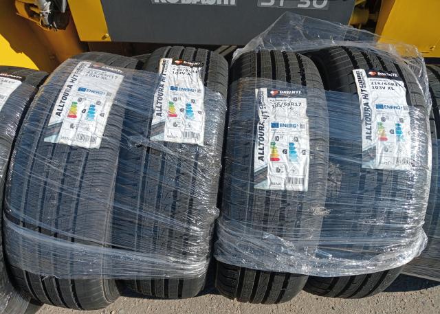 215/65R17 1台分4本セットあり1本価格新品未使用品NO2
