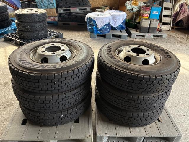 中古ホイル付サマータイヤ