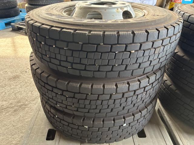 中古ホイル付サマータイヤ