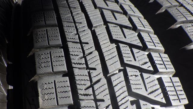GRASS 15x4.5 4H100 +45　ヨコハマアイスガードIG60 165/65R15 81Q 中古４本
