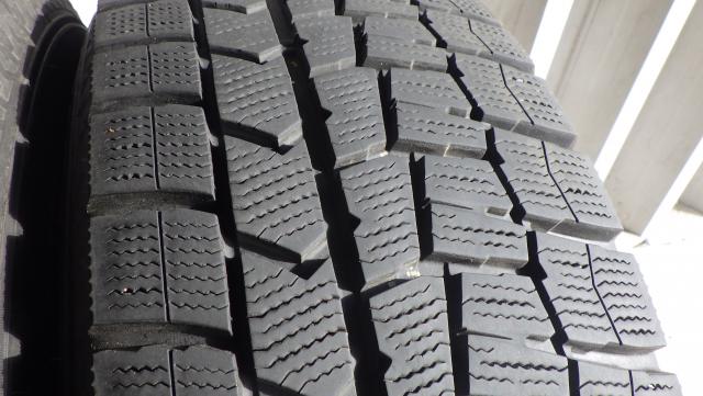 2023年製8.5分山前後 ダンロップ ウインターMAXX WM02 215/60R17 99Q 中古４本セット 081106