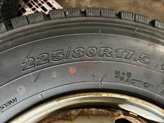 中古スタットレスタイヤ6本セット