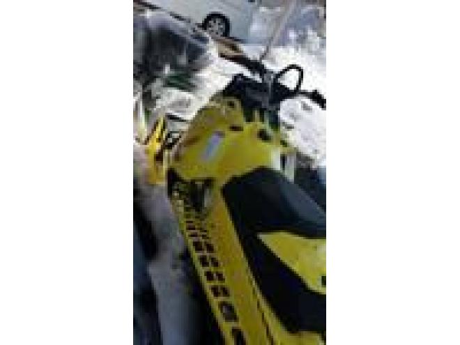 スノーモービルSKI DOO SUMMIT XM T3 163