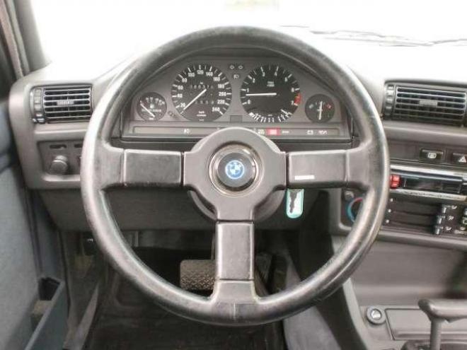 BMW3シリーズ 320i ローダウン 社外16インチ CDコンポ 2000 4SD