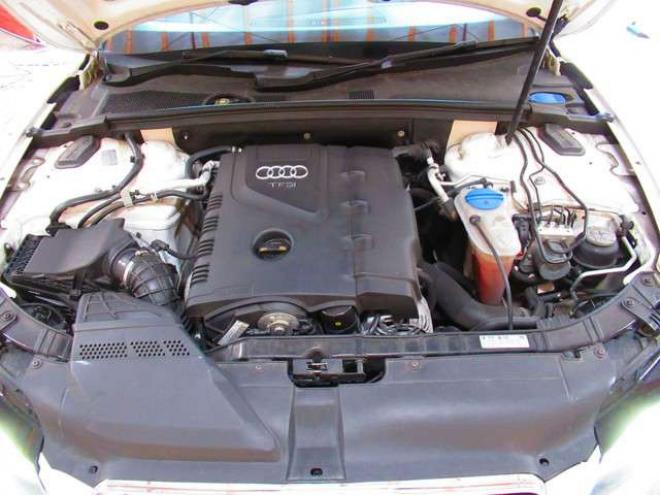 アウディA5 2.0 TFSI クワトロ Sラインパッケージ 4WD　 正規輸入車 2000 2Dr