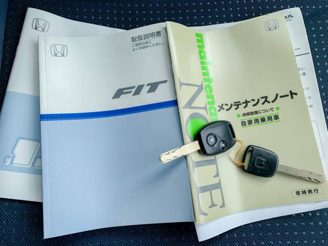 フィットＧ　１．３Ｇ　４ＷＤ　ドライブレコーダー　ＥＴＣ　１年保証