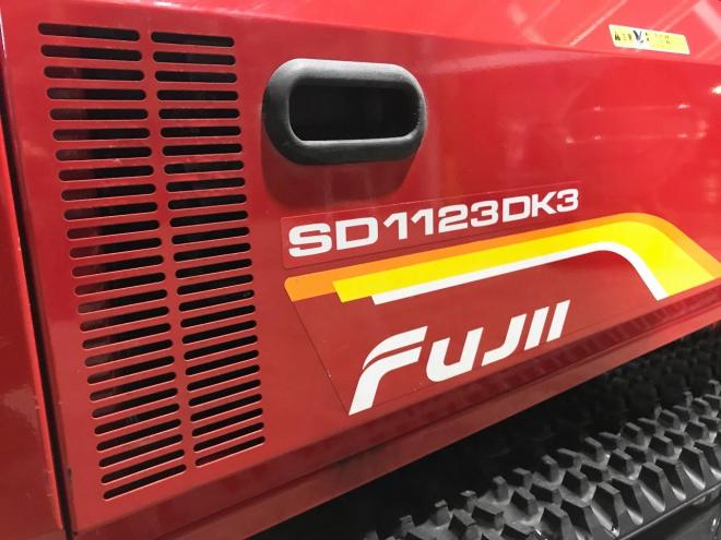 除雪機フジイ　中古　大型　SD1123DK3　軽油ディーゼル