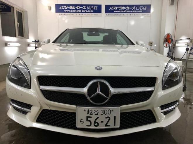 ベンツＳＬ３５０　ブルーエフィシェンシー　ＡＭＧスポーツＰＫＧ　レーダーセーフティＰＫＧ　本州仕入　ワンオーナー　禁煙車　パークトロニック　ディストロニックプラス　ブラインドスポット　マジックビジョンルーフ　ＡＢＣ（アクティブボディコントロール）　電動オープン　ブラックレザーシート　トランクスポイラー　パワートランク　エアスカーフ　シートヒーター　ドラレコ 3500 2Dr