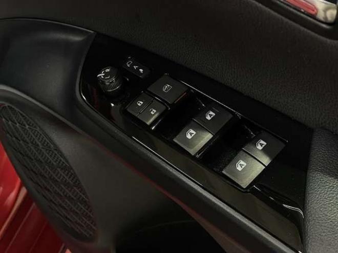 プリウス1.8 S ツーリングセレクション E-Four 4WD　セーフテイーセンス　ブレーキサポート 1800