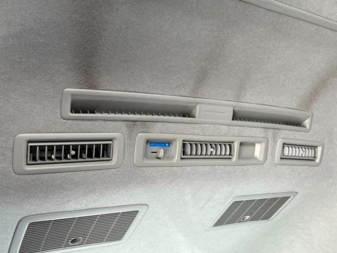 レジアスエースバン ロングＤＸ　ハイルーフ　トヨタＴＥＣＳ特装車ベース１ナンバー２段ベッド付き外部電源６人リヤクーラーリヤヒーターディーゼル４ＷＤセカンドシートダークプライム 4WD 2500(D) 4Dr