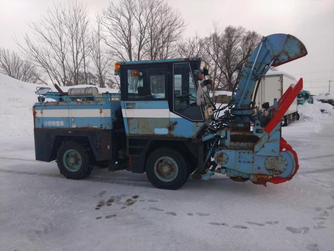 除雪機エッチケー　ロータリー除雪自動車 4990 2Dr