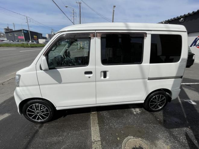 ハイゼットHIJET 4WD CRUSE TURBO LTD  HIGH ROOF　寒冷地仕様　サブバッテリー外部電源　ちょいきゃん葵2段ベット　フルセグブルートゥ－ス　バックカメラ　ETC 　アルミ　ドラレコ　バイザー　カーテン 4WD 660 ５Dr