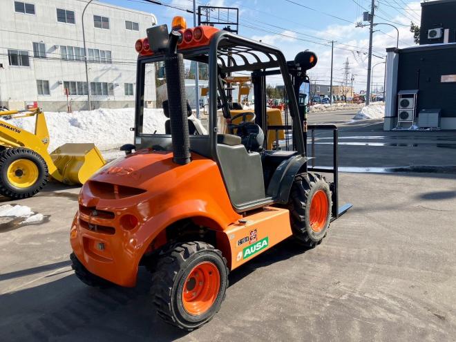 フォークリフトAUSA　中古　不整地フォークリフト　4WD　C150HX4