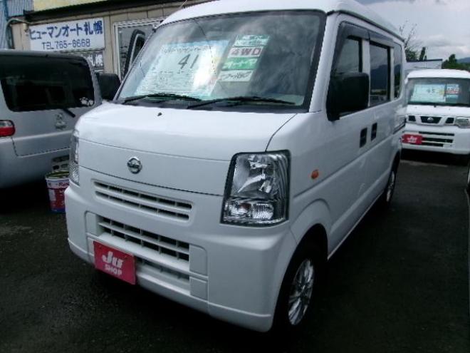 NV100クリッパーDX 4WD 660 5Dr