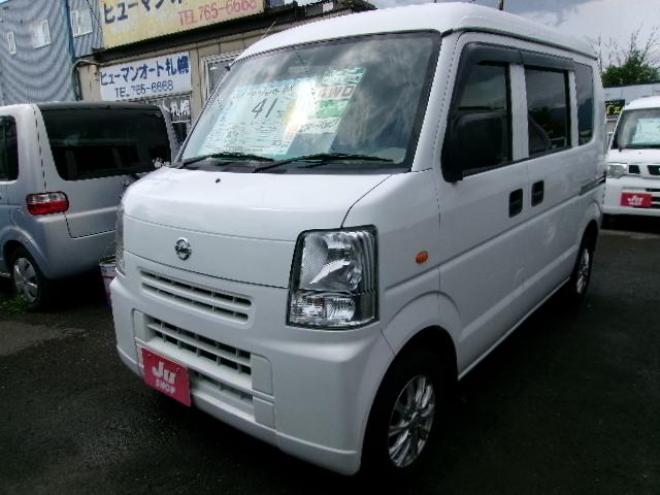 NV100クリッパーDX 4WD 660 5Dr