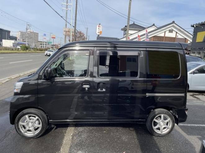 ハイゼットHIJET 4WD CRUSE TURBO HIGH ROOF TURBO 本州仕入　スマアシ　ＶＳＣ　LEDヘッドフォグ　地デジナビ　アイドリングストップ　キーレス　エンスタ リアスポ　ビジネスパッケージ　スタットレス付 4WD 660 5Dr