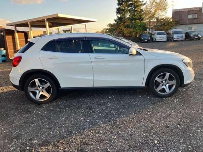 ベンツGLAクラス GLA250 4マチック 4WD　 正規輸入車 2000