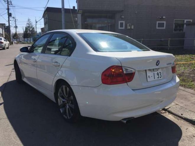 BMW3シリーズ 320i ハイラインパッケージ　正規ディーラー車　黒革Pシート　TDC　TRC 正規輸入車 2WD 2000