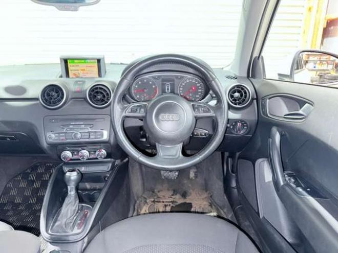 アウディA1 1.4 TFSI　下廻防錆TVナビキーレス 正規輸入車 2WD 1400