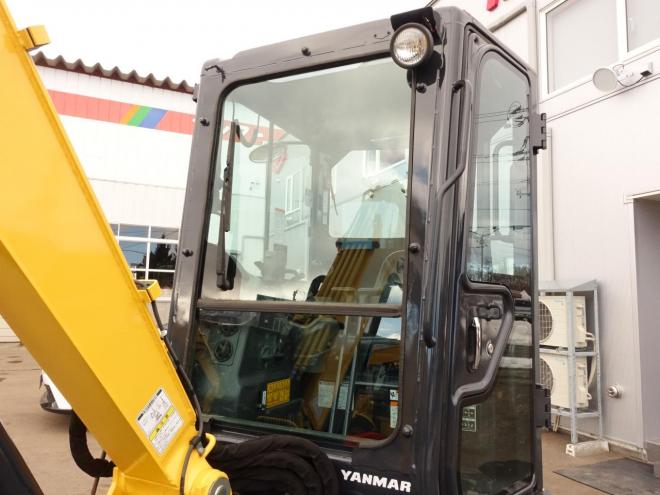 バックホーヤンマー　VIO30-6　バケット容量0.12m3